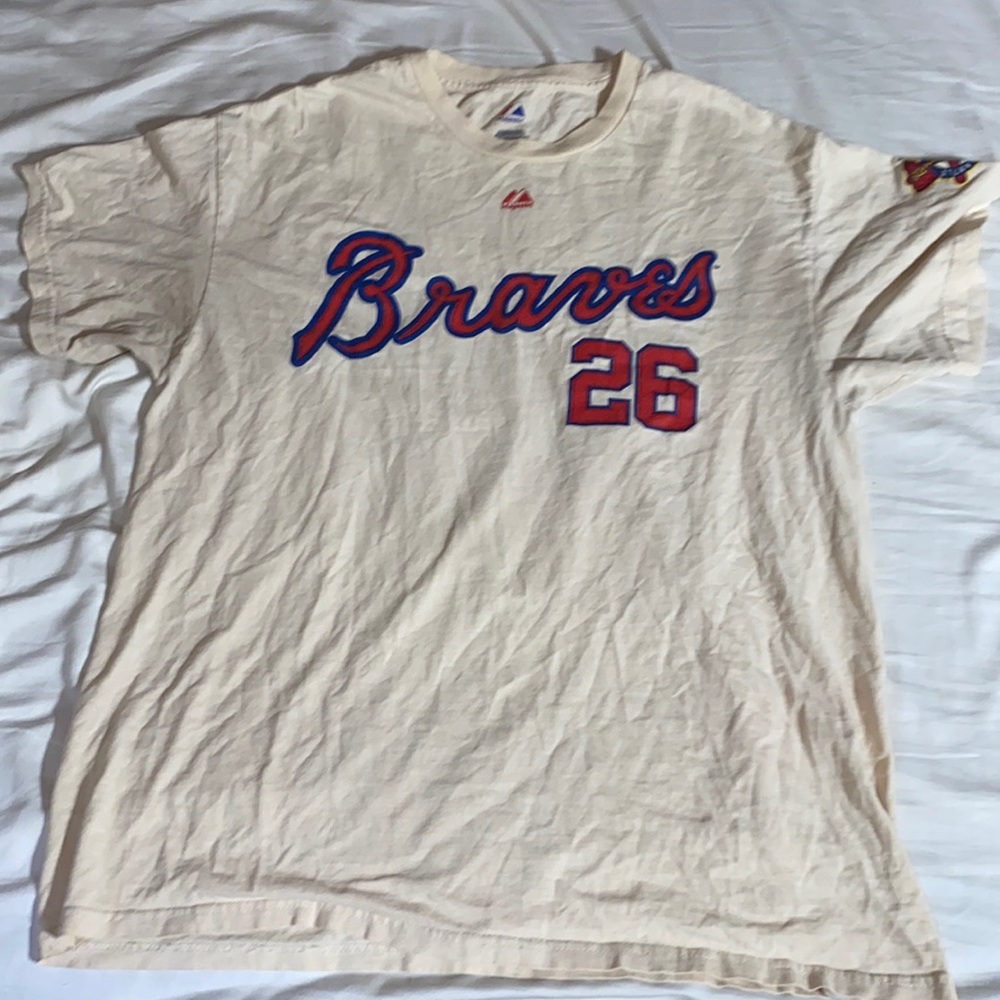 Just like new bought it from A Braves game and only wore it two times after